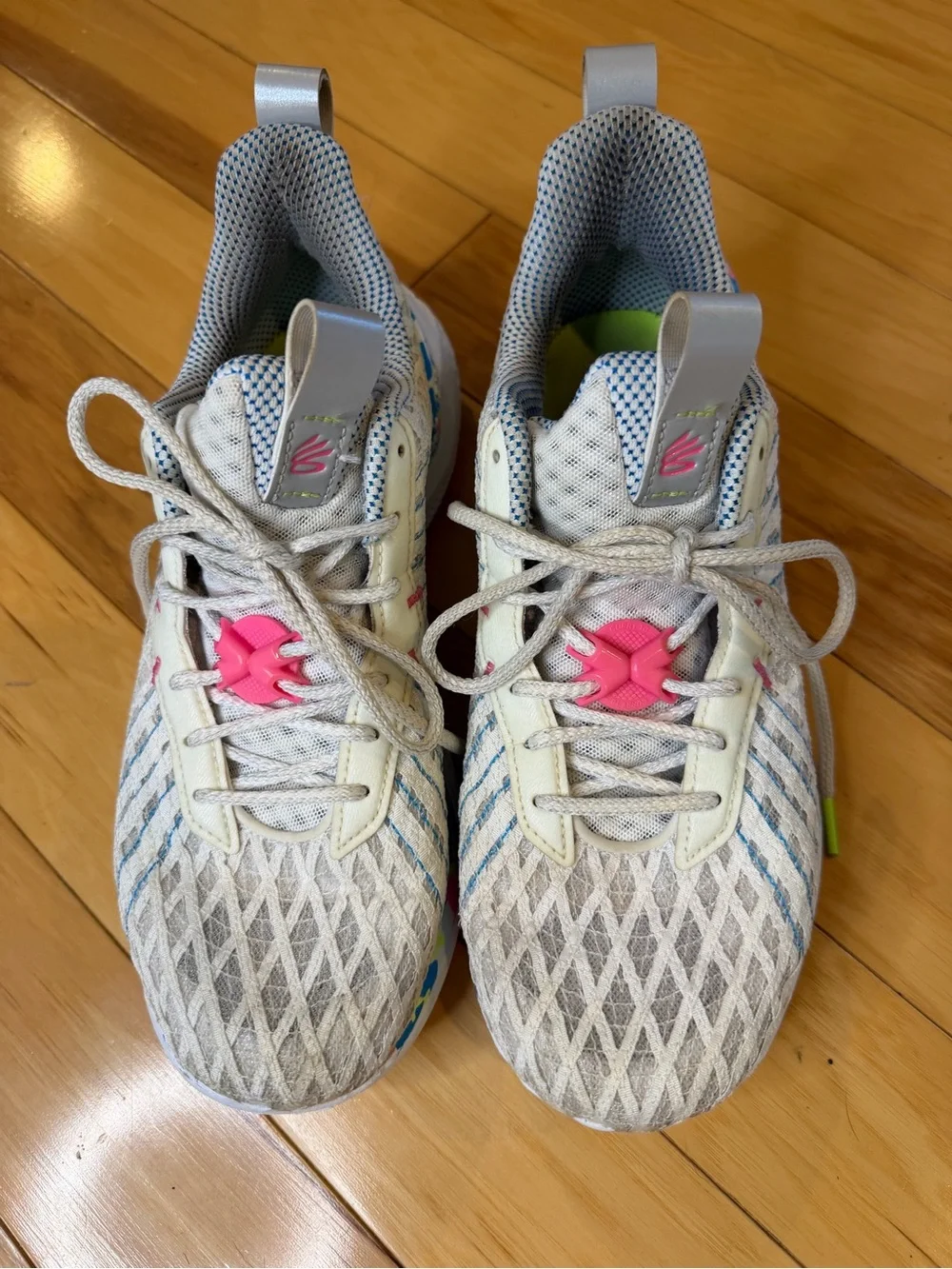 Under Armour Curry Splash Party Basketball Sneakers Sz 10 Tan Blue Pink VGUC
